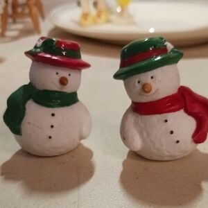 Festive Snowman Figurines with Hats and Scarves